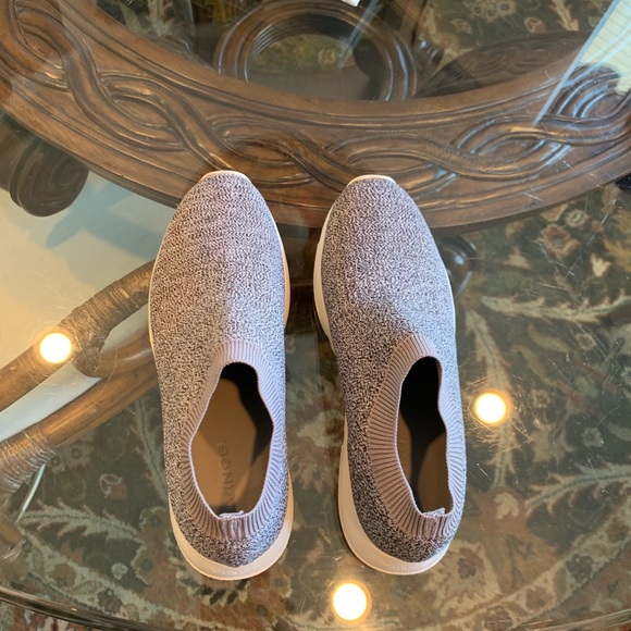 Vince New Without Tags Sneakers - Picture 2 of 8